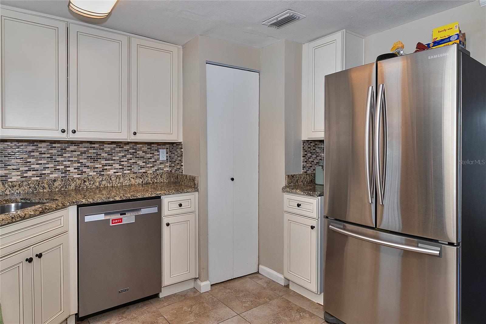 Image 22 of 49 For 2848 Homewood Street