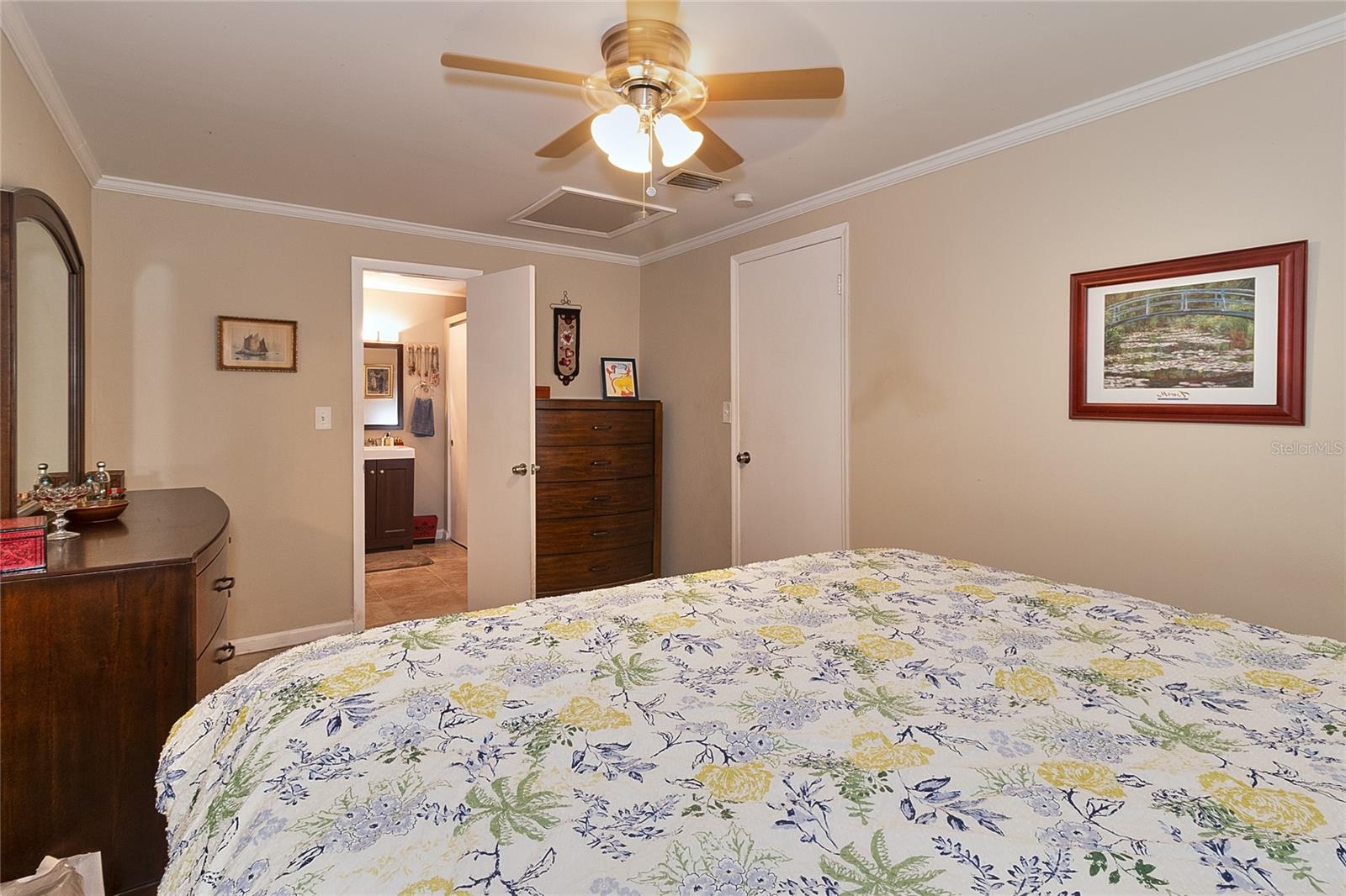 Image 29 of 49 For 2848 Homewood Street