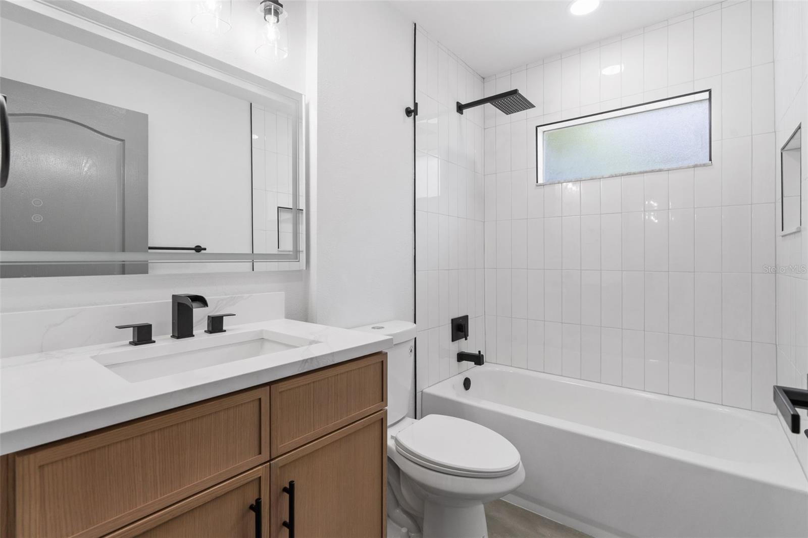 Listing photo id 18 for 1800 Loch Haven Court