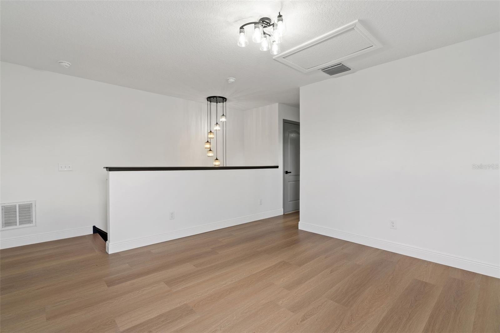 Listing photo id 20 for 1800 Loch Haven Court