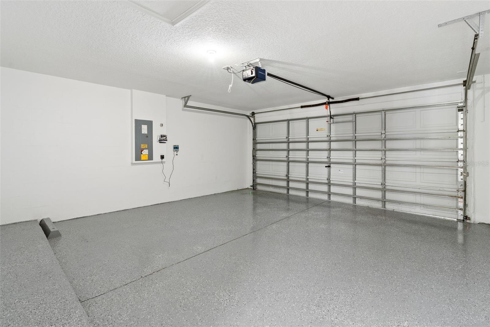Listing photo id 25 for 1800 Loch Haven Court