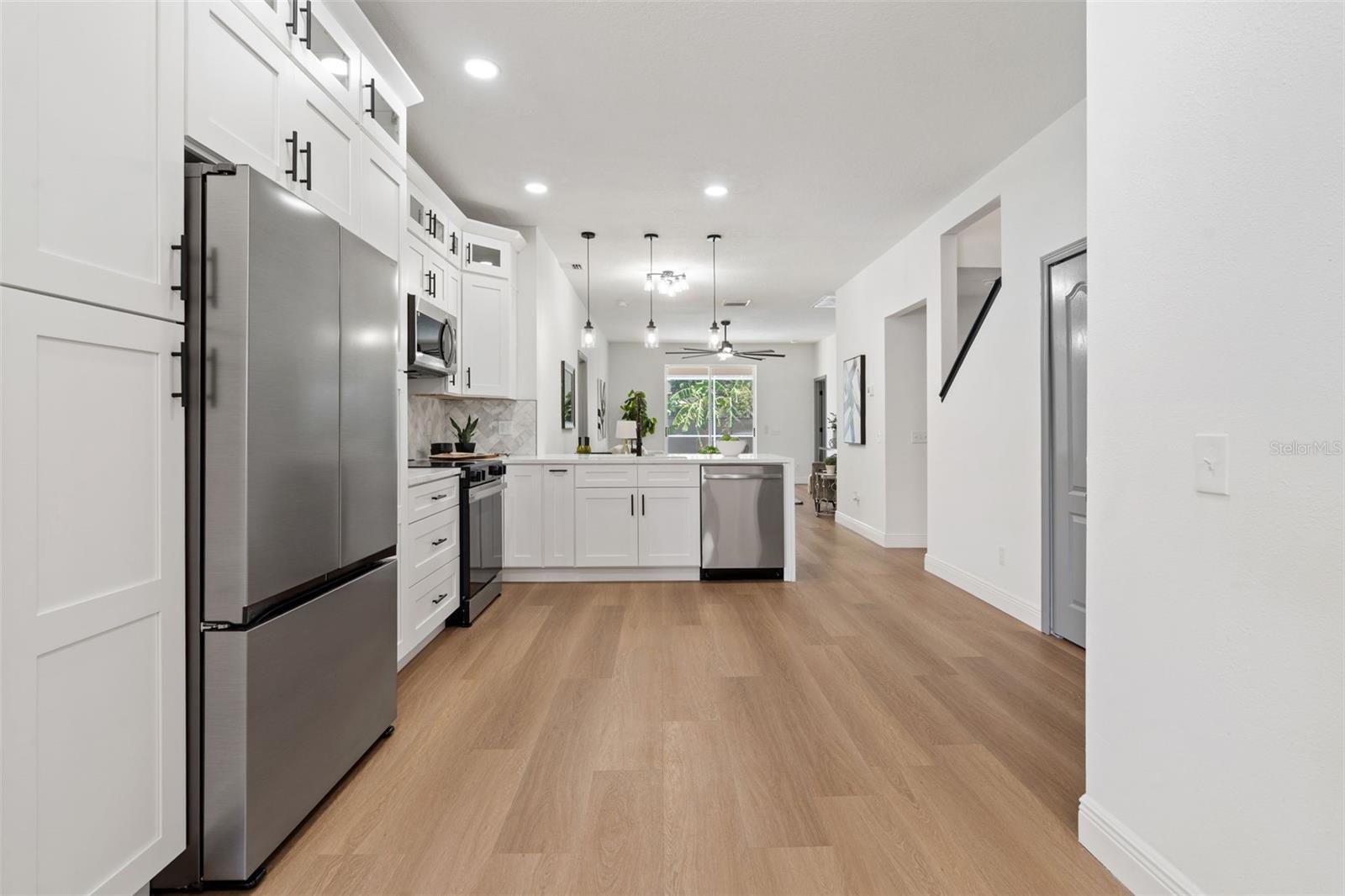 Listing photo id 7 for 1800 Loch Haven Court