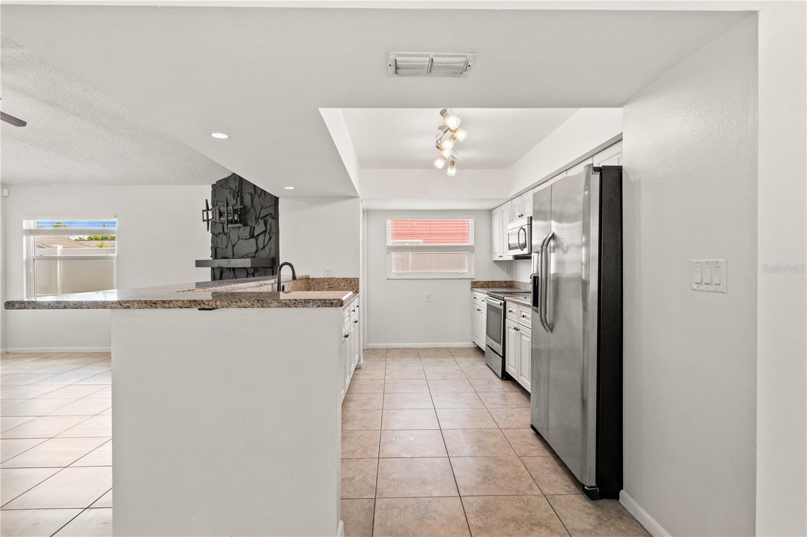 Image 11 of 33 For 7021 Blossom Avenue