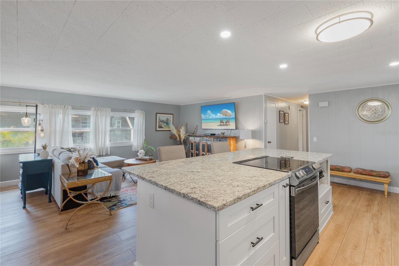 Image 9 of 53 For 1100 Belcher Road S 632