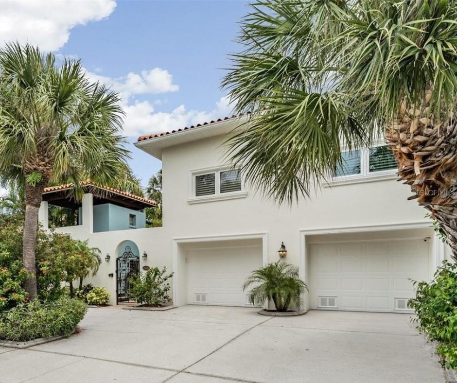 Image 2 of 82 For 831 Mandalay Avenue