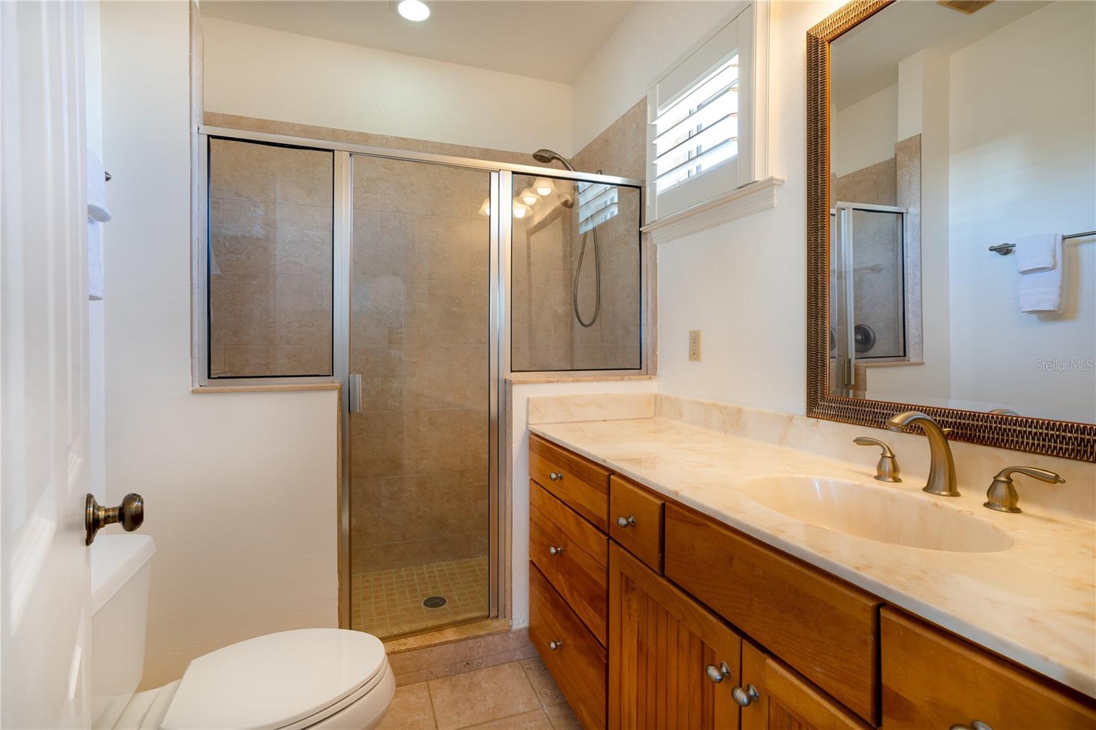 Image 60 of 82 For 831 Mandalay Avenue