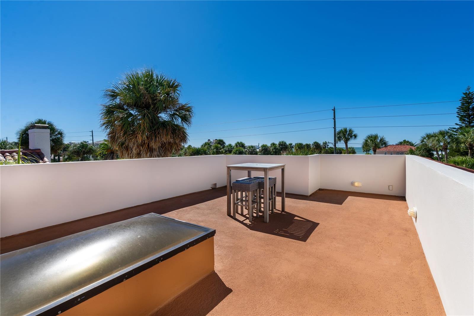 Image 68 of 82 For 831 Mandalay Avenue