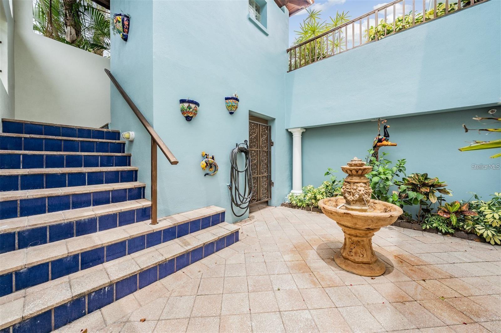 Image 7 of 82 For 831 Mandalay Avenue
