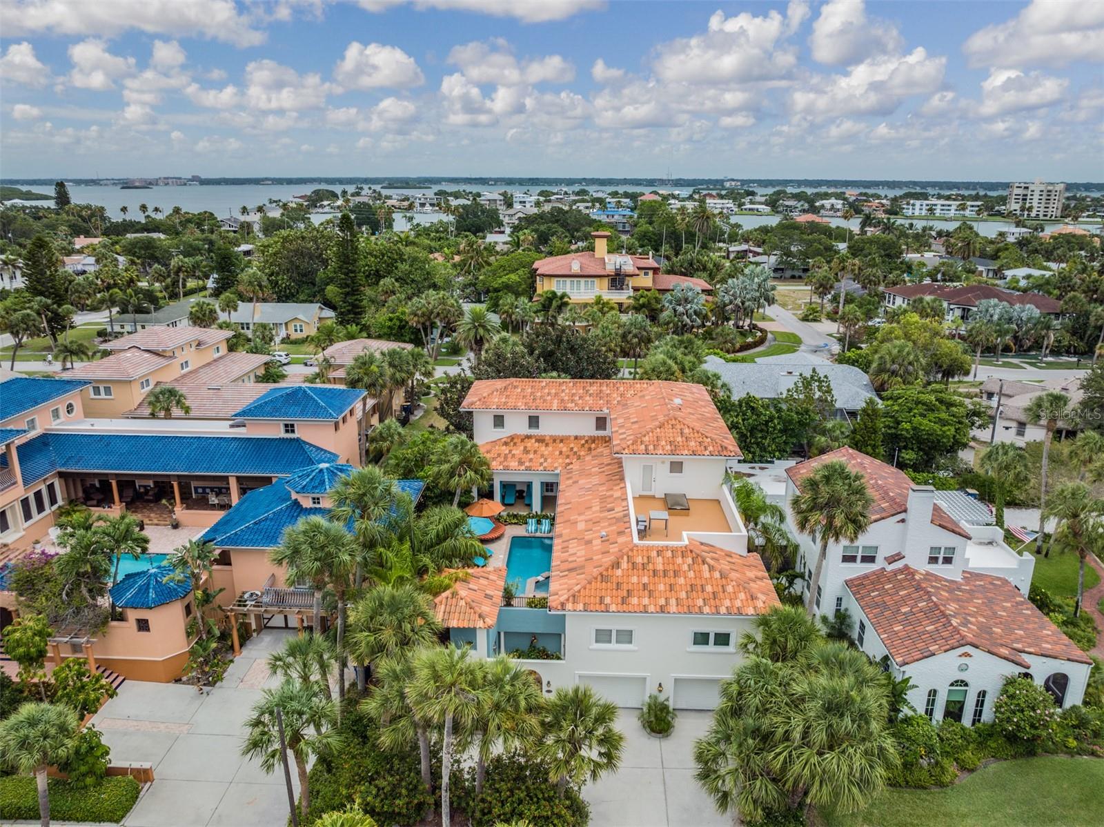 Image 77 of 82 For 831 Mandalay Avenue