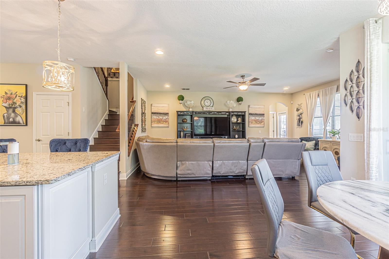 Listing photo id 11 for 19501 Whispering Brook Drive