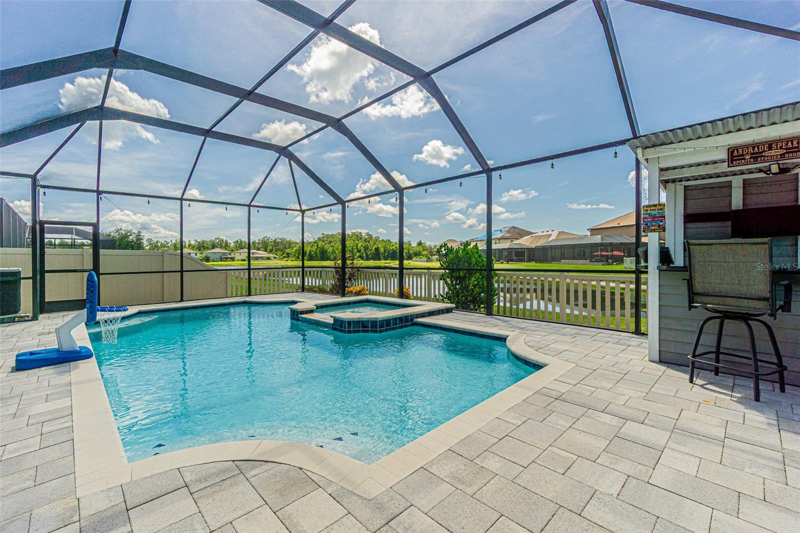 Listing photo id 17 for 19501 Whispering Brook Drive