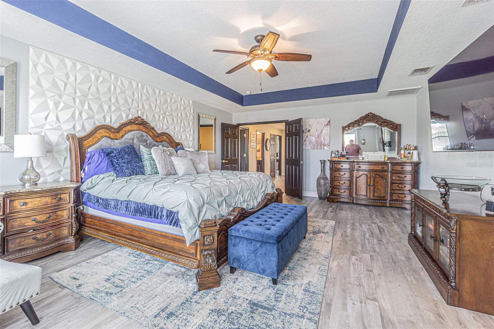 Listing photo id 29 for 19501 Whispering Brook Drive
