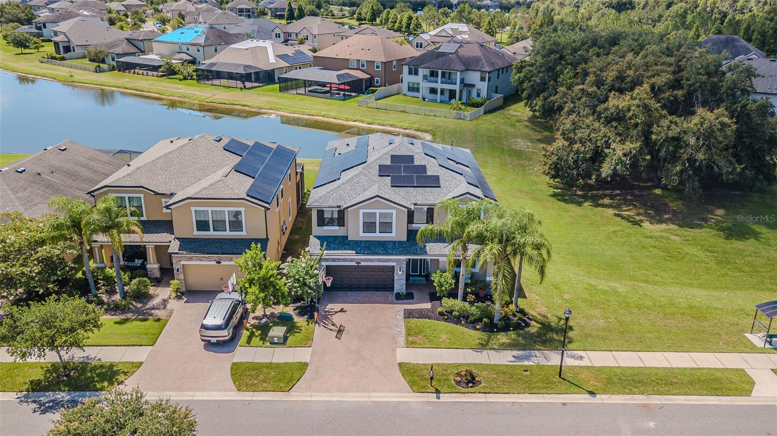 Listing photo id 42 for 19501 Whispering Brook Drive