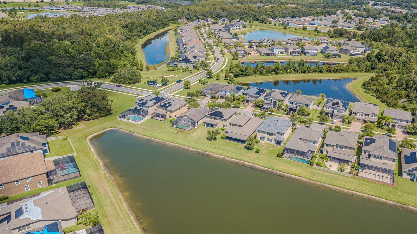 Listing photo id 43 for 19501 Whispering Brook Drive