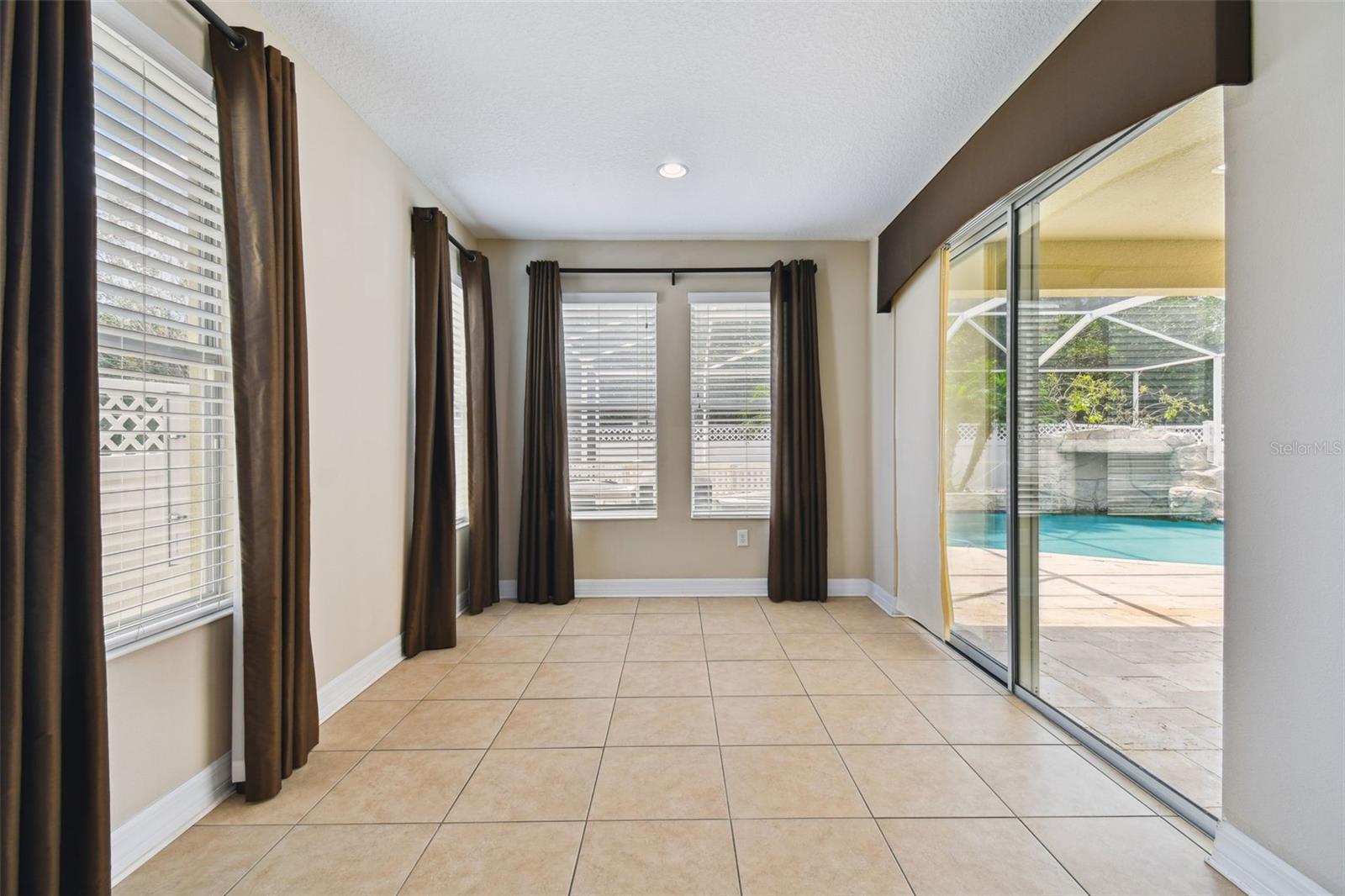 Image 33 of 97 For 4544 Vermillion Sky Drive