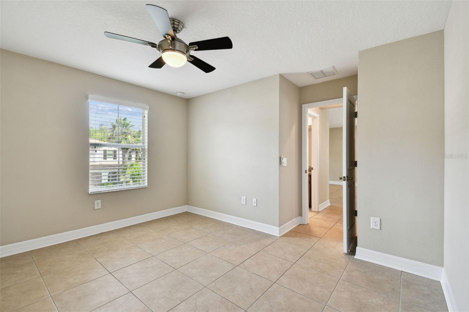 Image 72 of 97 For 4544 Vermillion Sky Drive