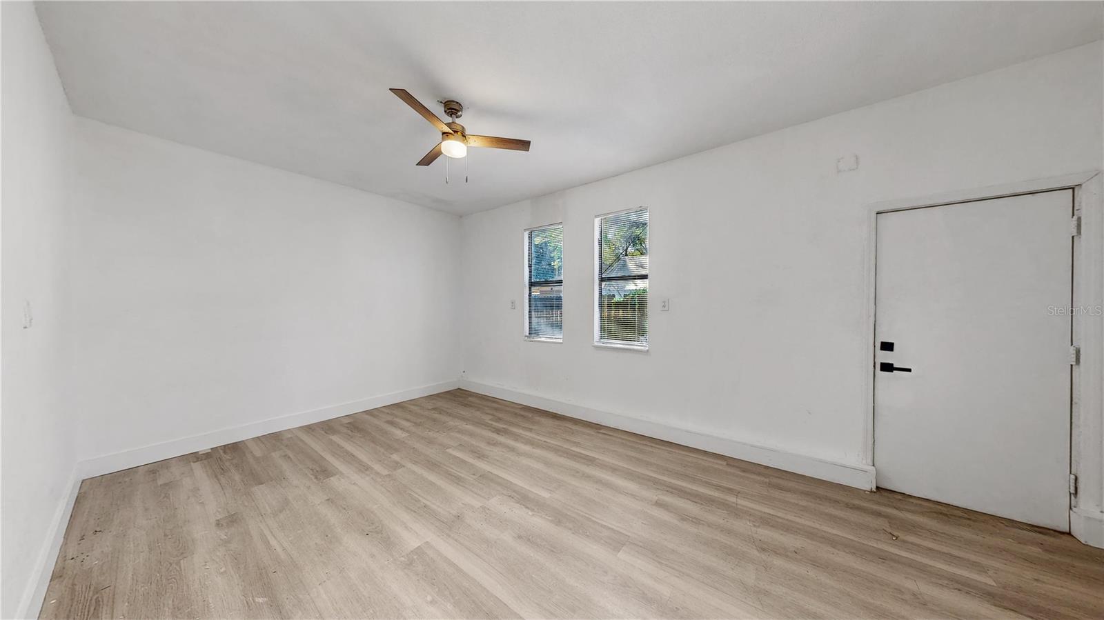 Image 11 of 27 For 1924 48th Street S