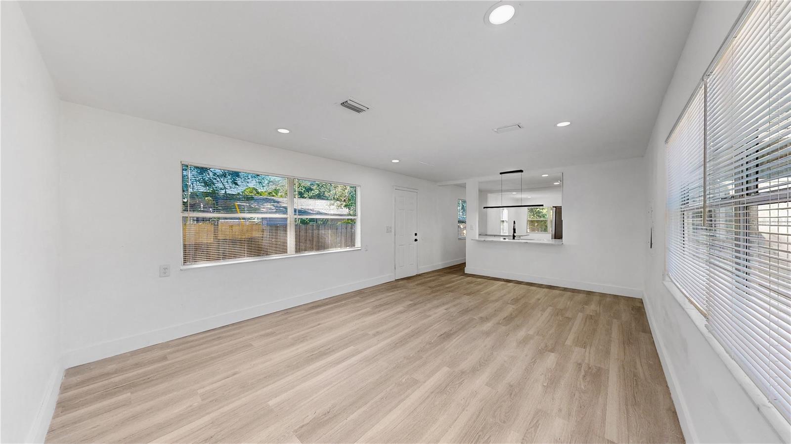 Image 7 of 27 For 1924 48th Street S