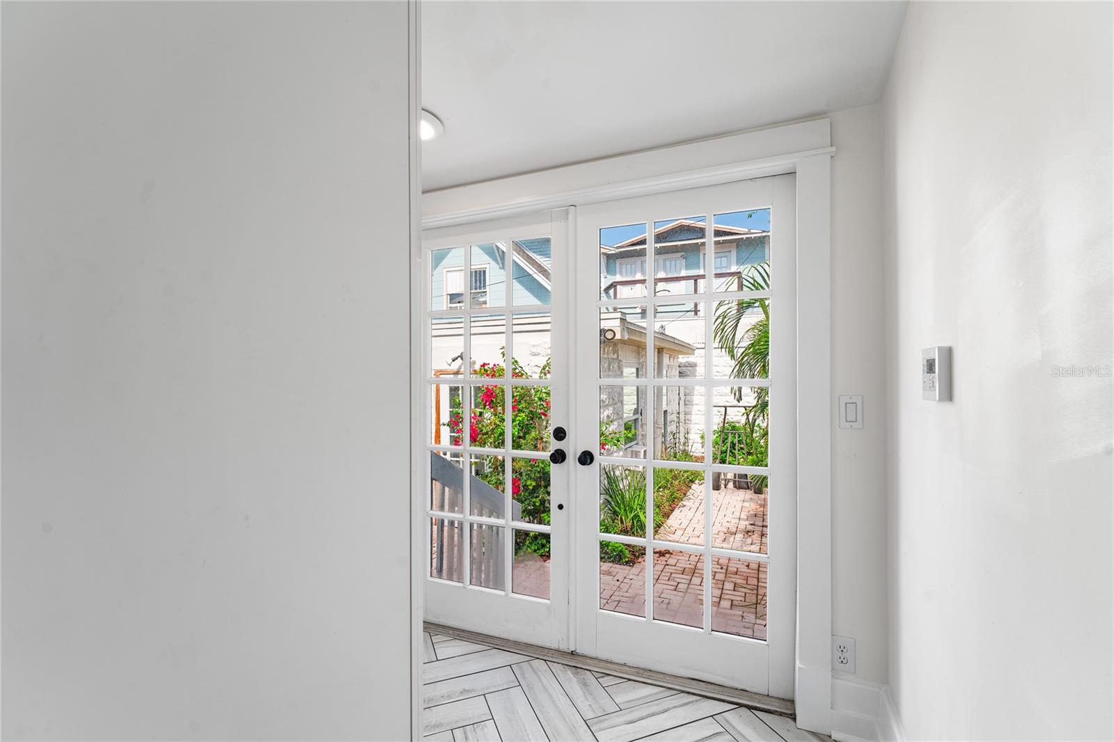 Image 19 of 50 For 528 6th Street N