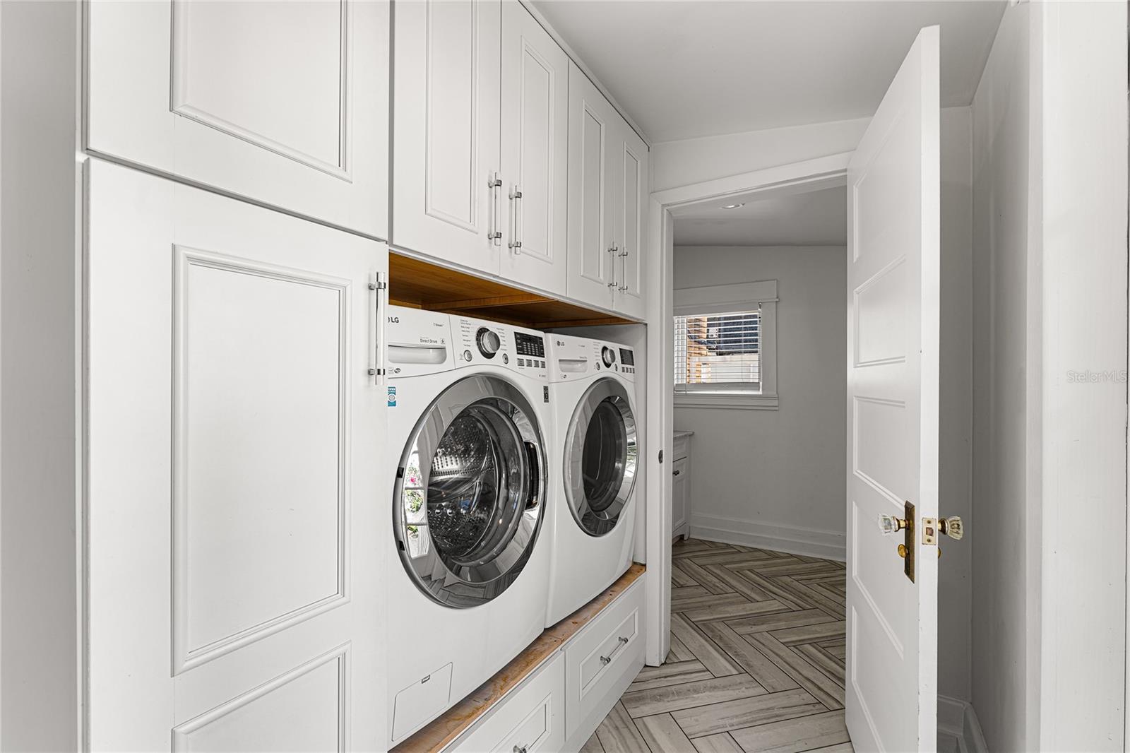 Image 20 of 50 For 528 6th Street N