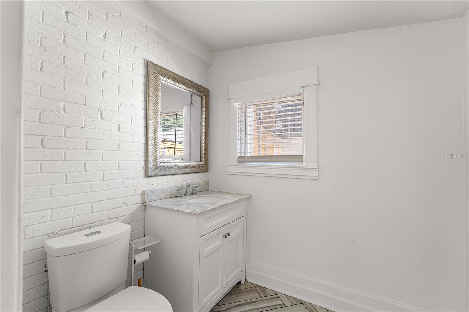 Image 21 of 50 For 528 6th Street N