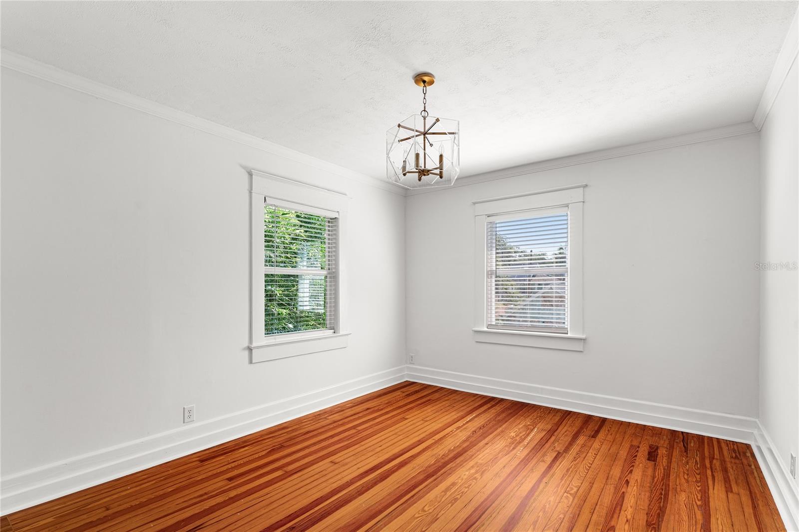 Image 30 of 50 For 528 6th Street N