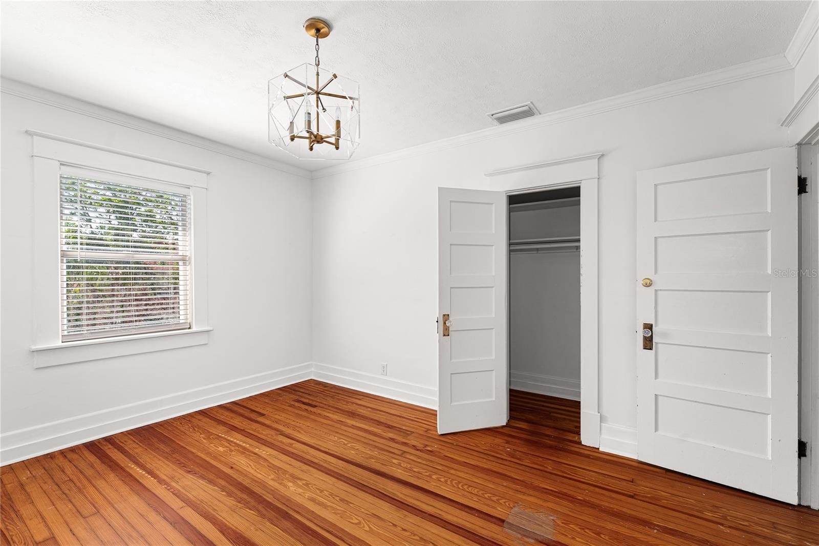 Image 31 of 50 For 528 6th Street N