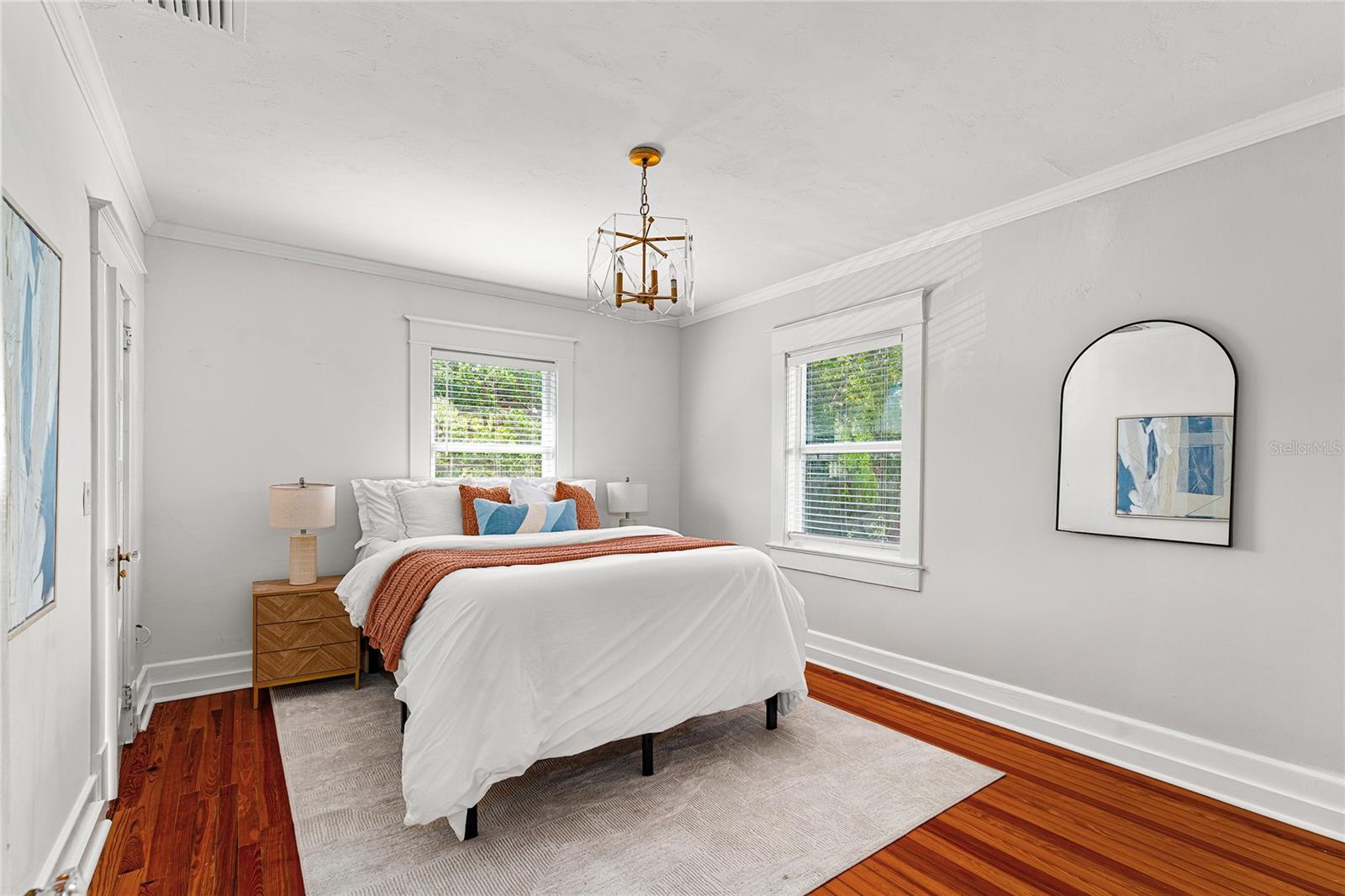Image 32 of 50 For 528 6th Street N