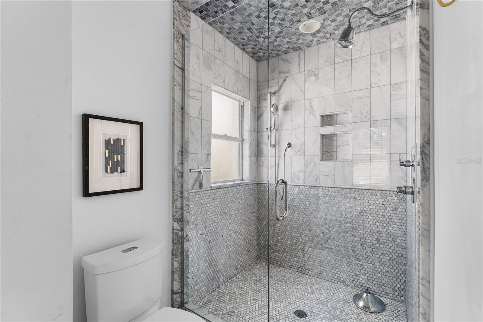 Image 39 of 50 For 528 6th Street N