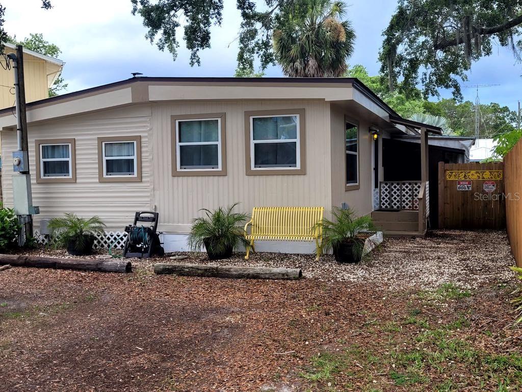 Image 2 of 32 For 5527 Darlene Street