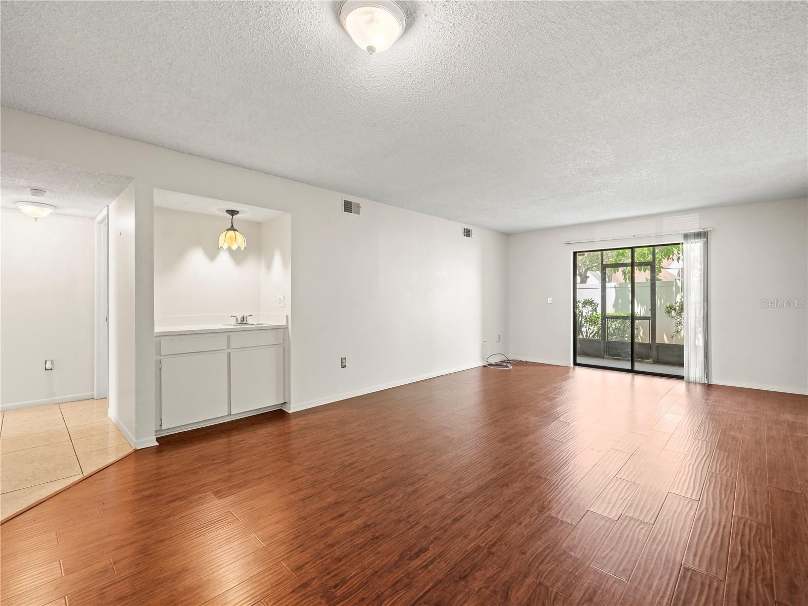 Image 11 of 43 For 9804 Lombard Court 104
