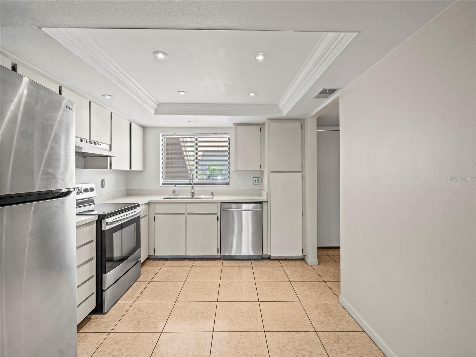 Image 15 of 43 For 9804 Lombard Court 104