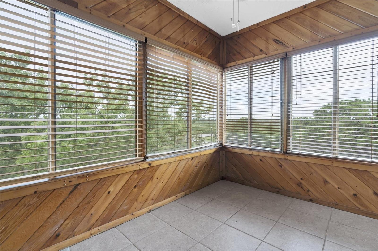 Image 18 of 48 For 8198 Terrace Garden Drive 511