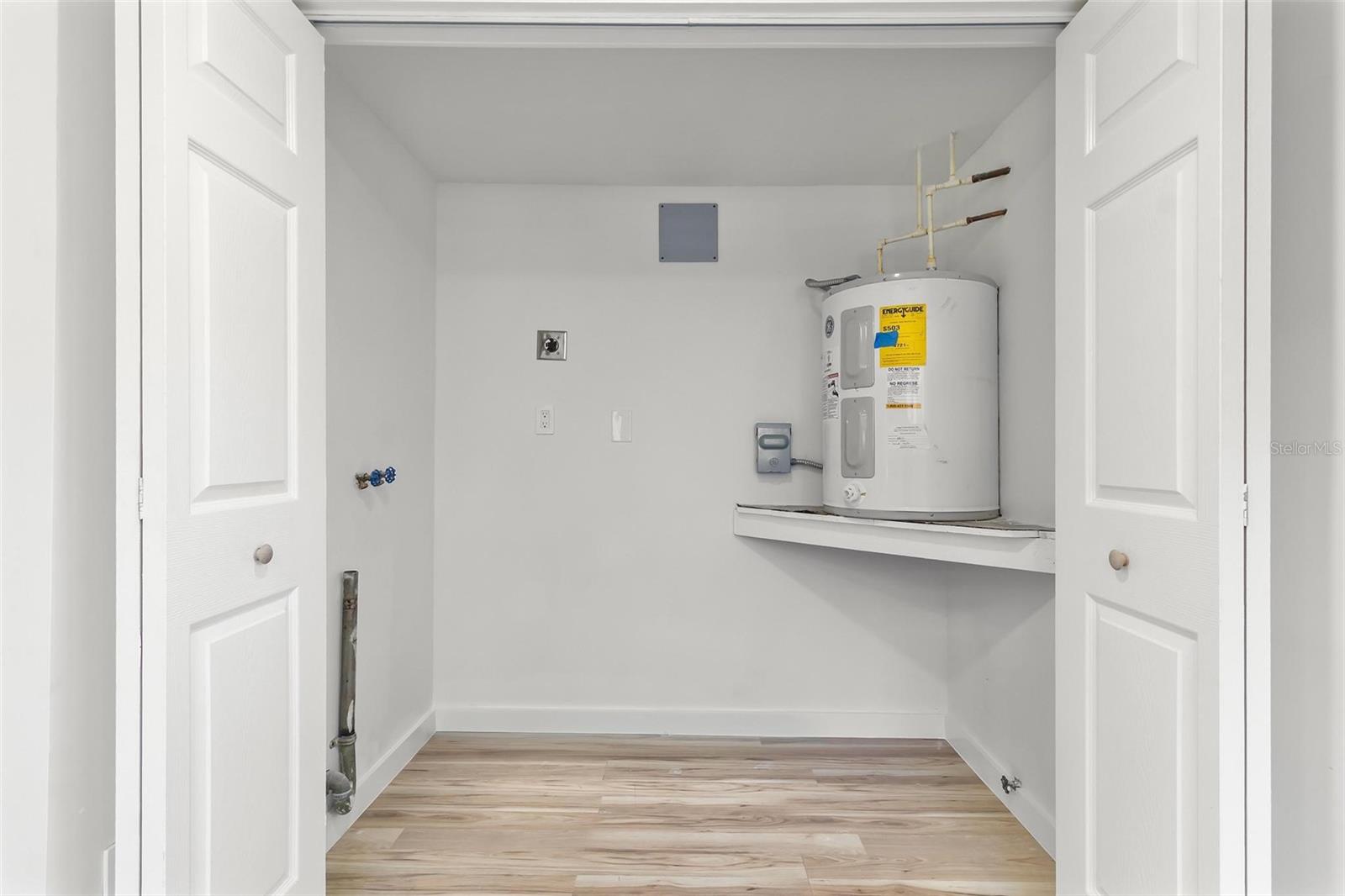Image 21 of 25 For 711 19th Avenue S