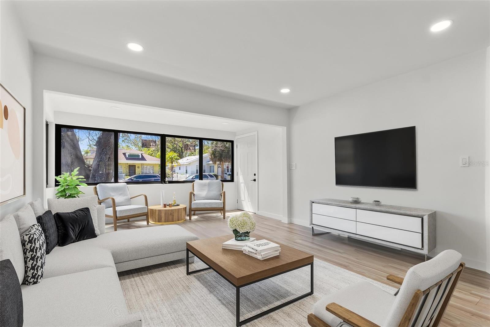 Image 3 of 25 For 711 19th Avenue S
