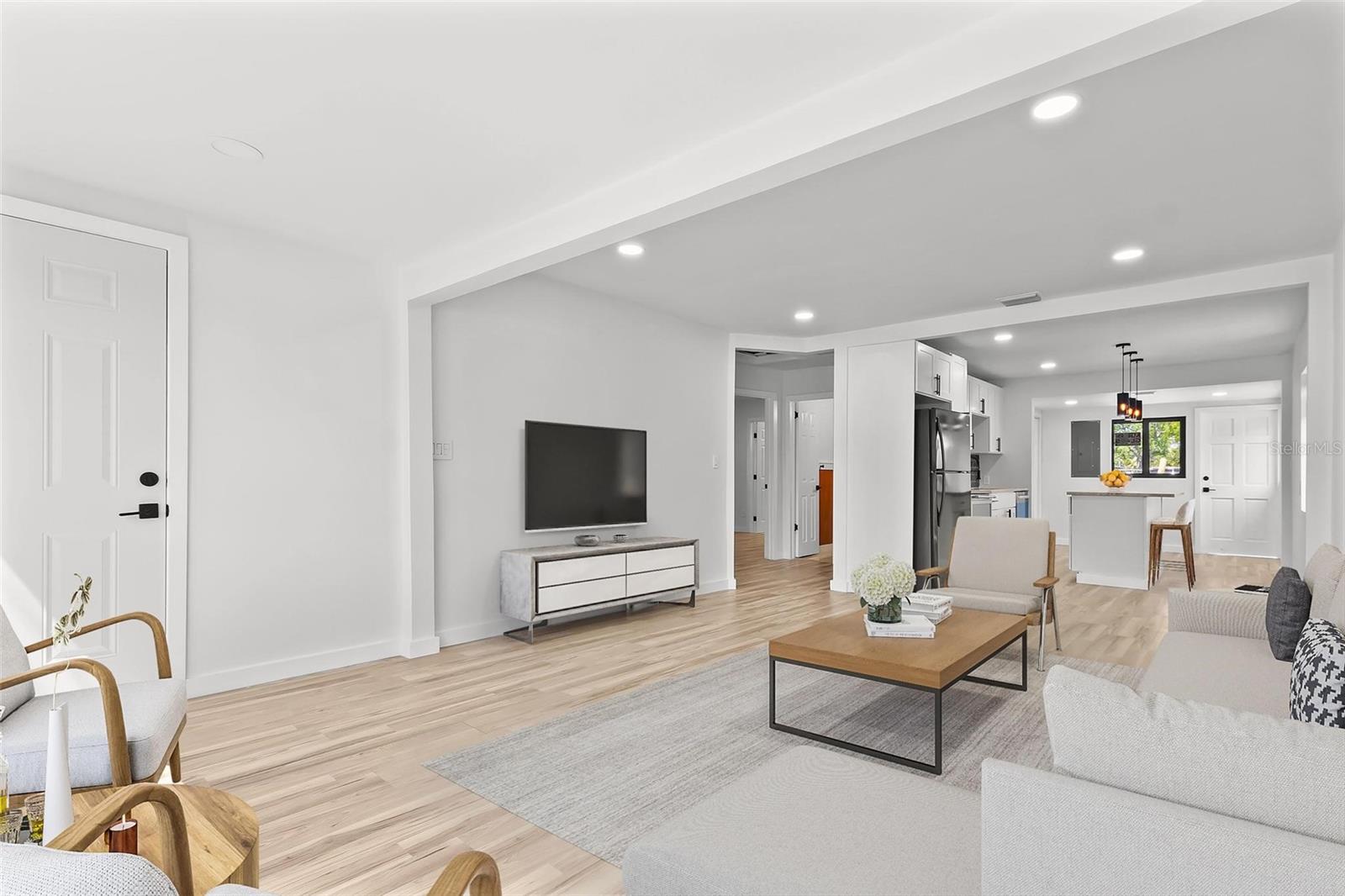 Image 5 of 25 For 711 19th Avenue S