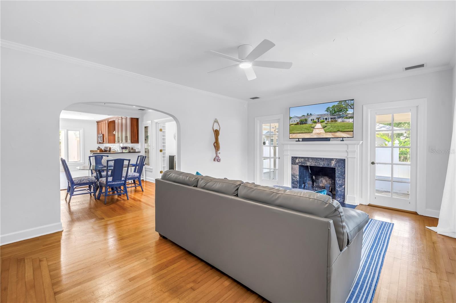 Image 11 of 48 For 555 21st Avenue Ne