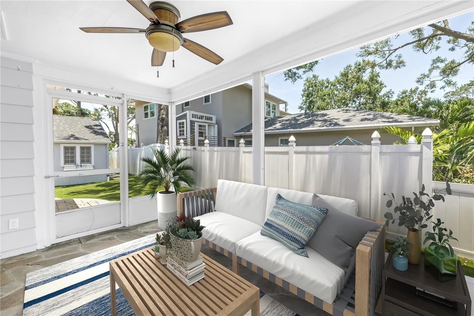 Image 8 of 48 For 555 21st Avenue Ne
