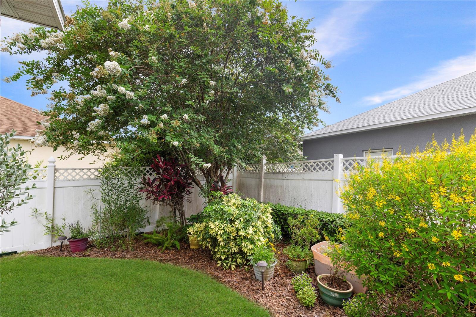 Image 33 of 52 For 3003 Bay Laurel