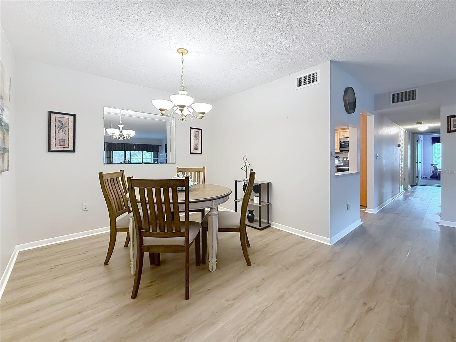 Image 17 of 51 For 1207 Pine Ridge Circle W H2