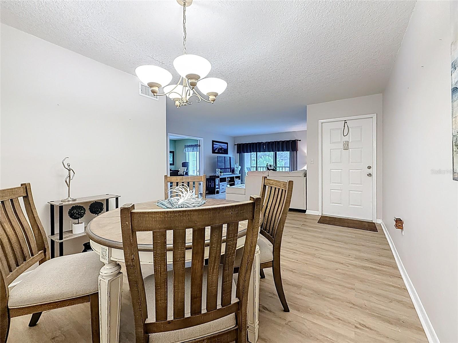 Image 18 of 51 For 1207 Pine Ridge Circle W H2