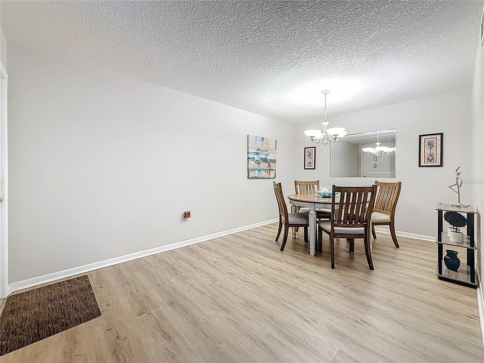 Image 19 of 51 For 1207 Pine Ridge Circle W H2