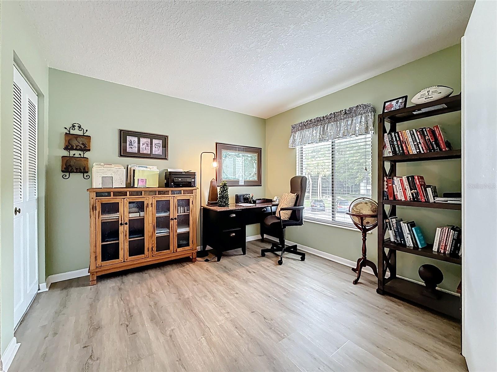 Image 26 of 51 For 1207 Pine Ridge Circle W H2