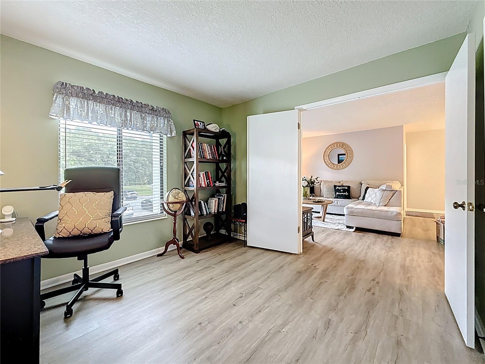 Image 27 of 51 For 1207 Pine Ridge Circle W H2