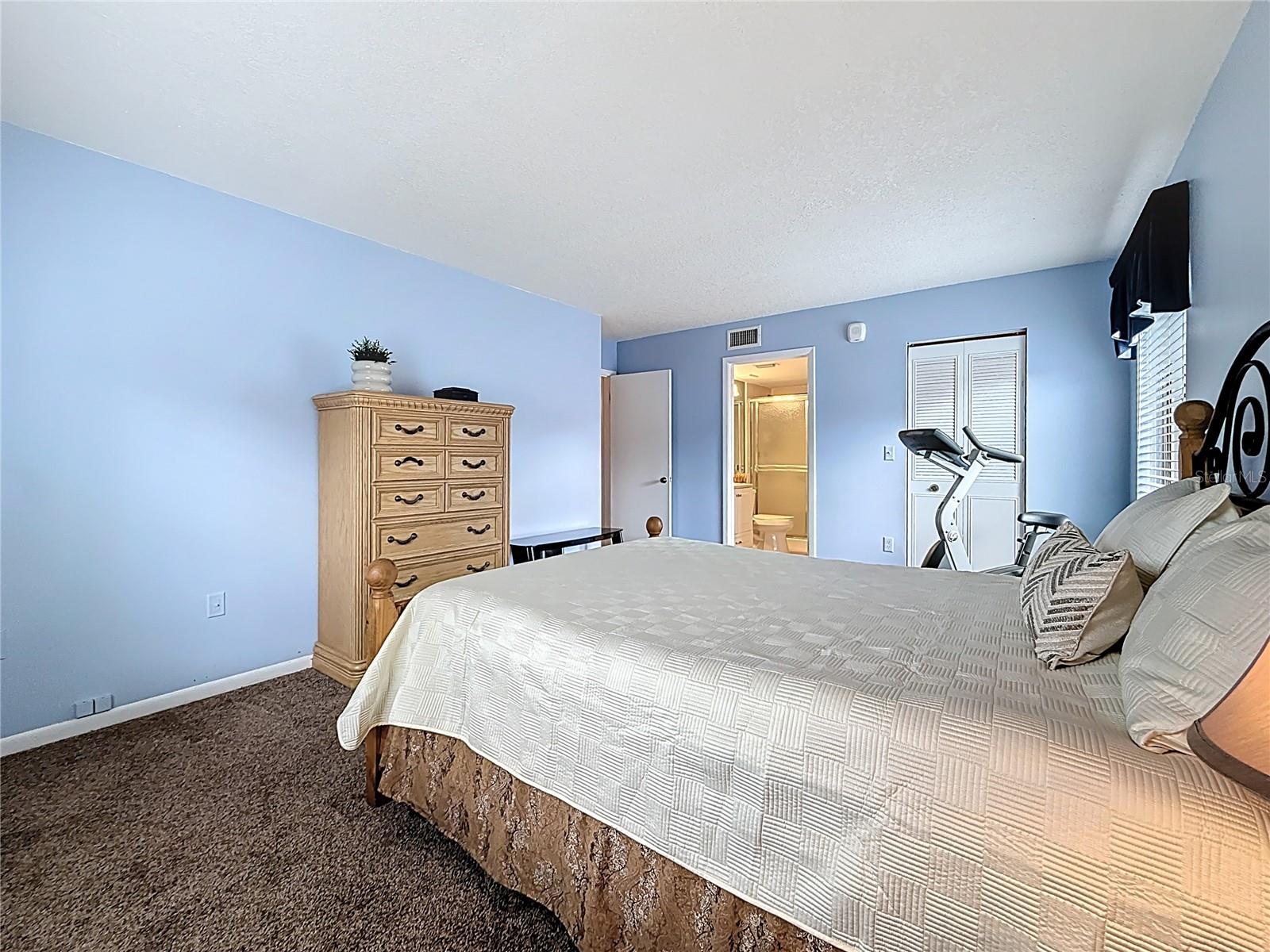 Image 31 of 51 For 1207 Pine Ridge Circle W H2