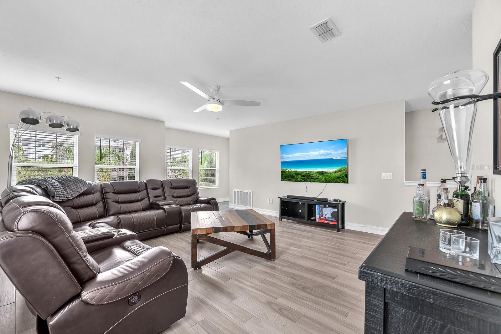 Image 14 of 39 For 5351 Bridge Street 16