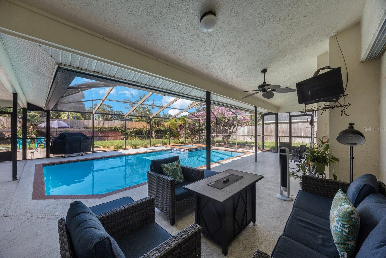 Image 46 of 61 For 512 Crystal Grove Boulevard