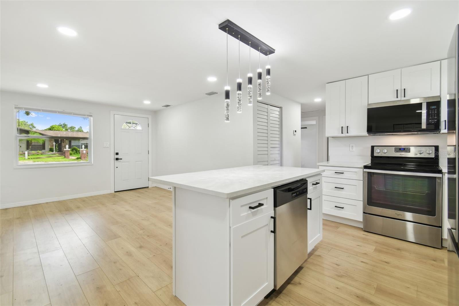 Image 14 of 49 For 4220 Regnas Avenue