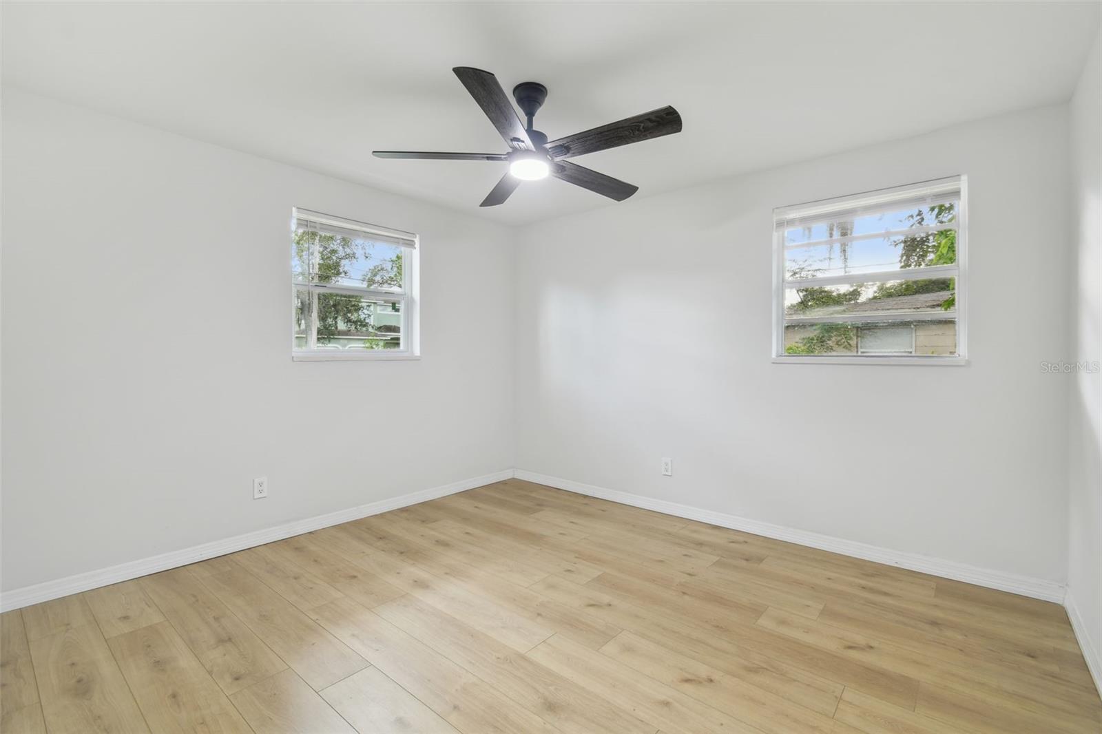 Image 31 of 49 For 4220 Regnas Avenue