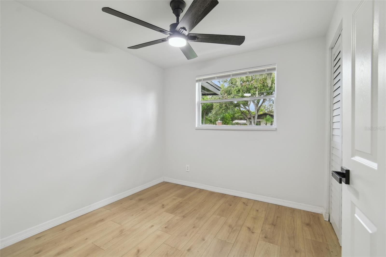 Image 33 of 49 For 4220 Regnas Avenue